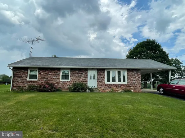 6709 Town Dr, Saint Thomas, PA 17252
