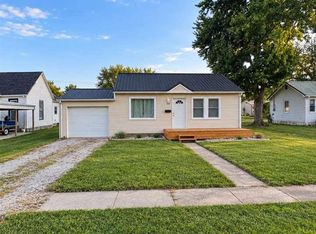 217 W Broadway St, Shelburn, IN 47879