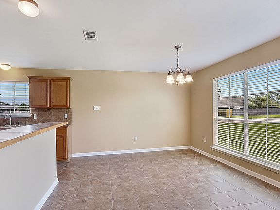 5th image of 5170 Faulkner Dr