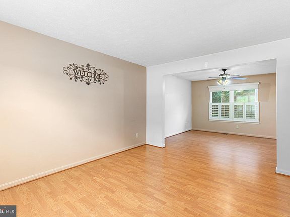 3rd image of 6710 Farmstead Ln