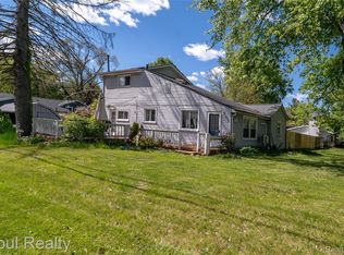 21001 Parker St, Farmington Hills, MI 48336