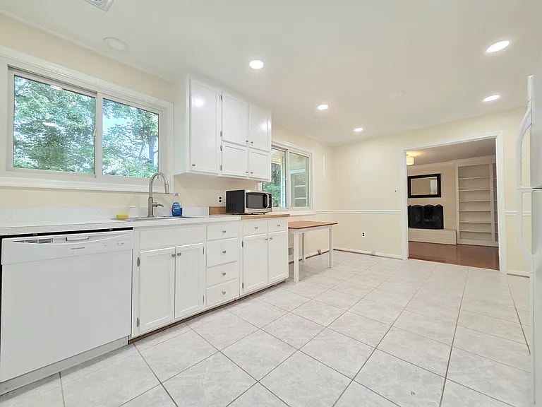 111 Tamarisk Ct — Photo 14