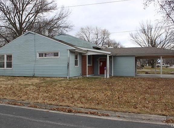 4th image of 600 S Walker St
