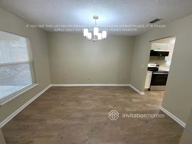 9713 Peabody Dr N — Photo 8