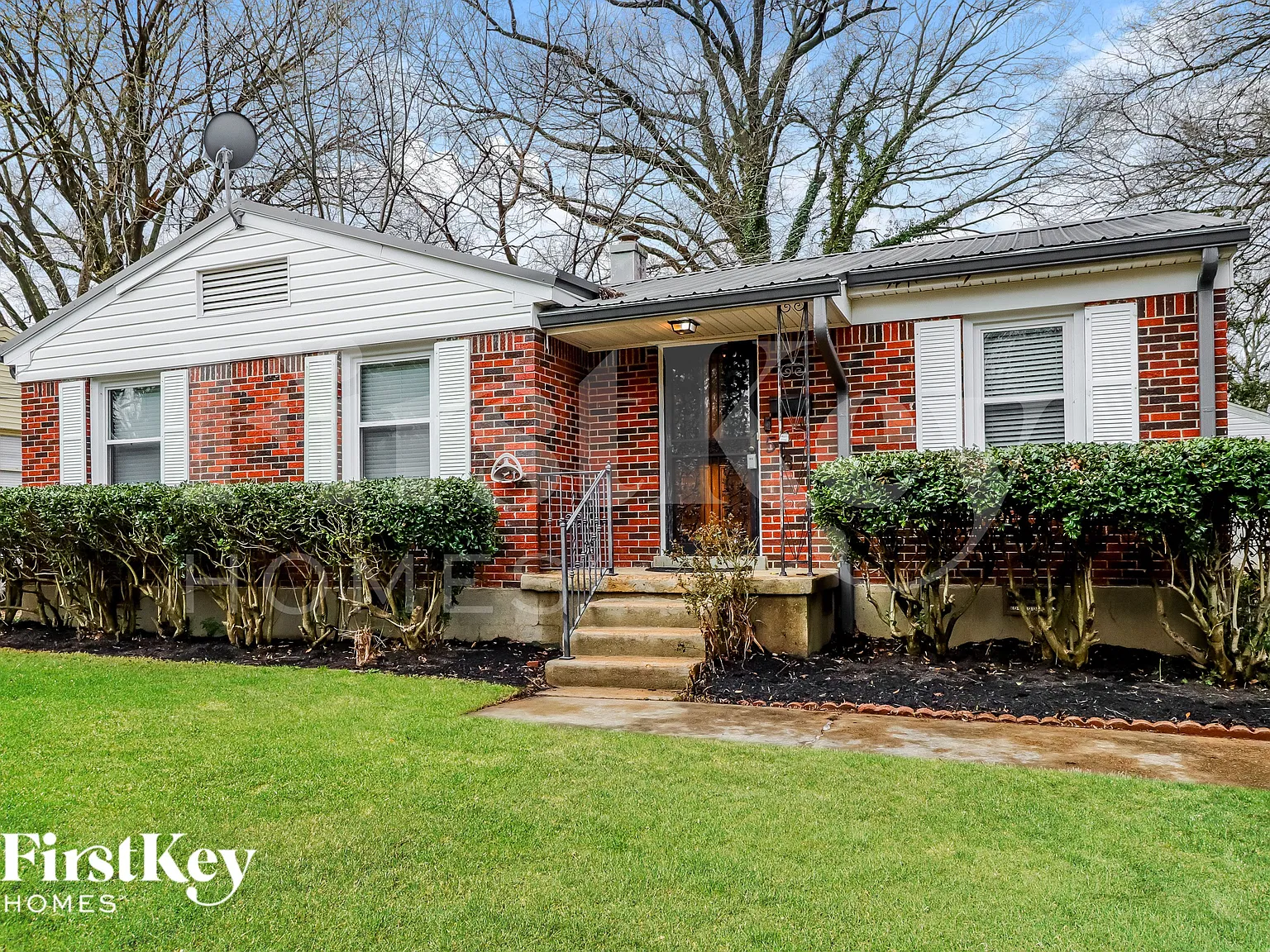 3 bed, 2.0 bath, 1440 sqft, $1,700 — Photo 2