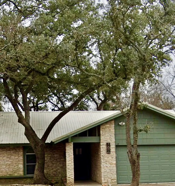 9425 Shady Oaks Dr