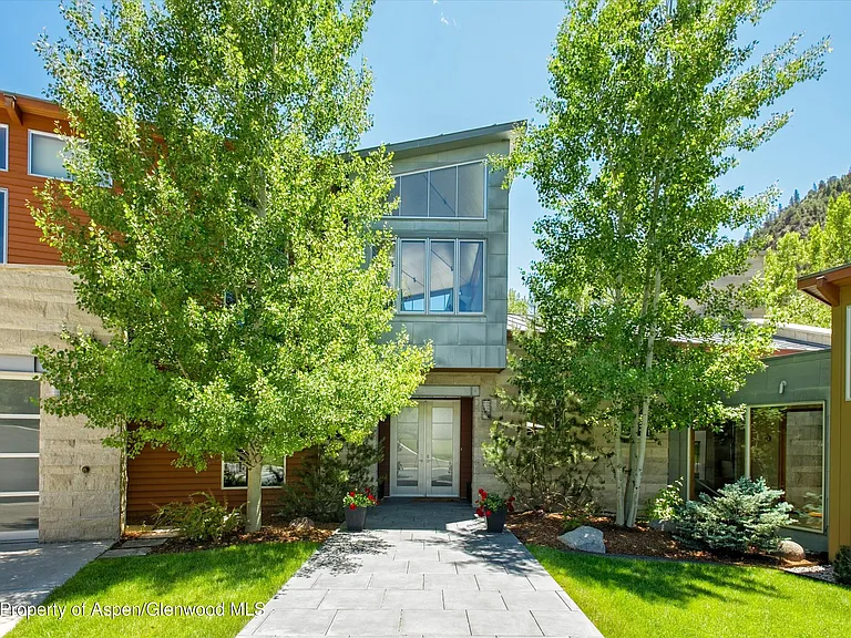 2556 Lower River Rd — Photo 48