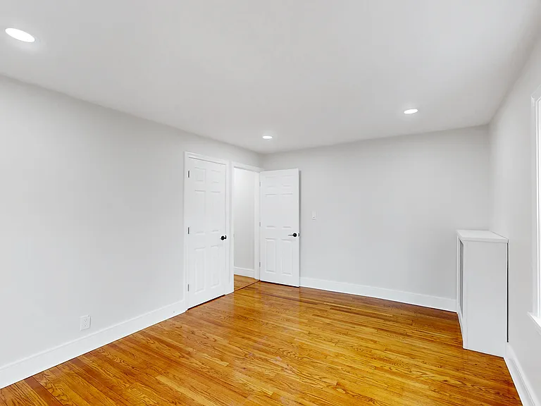 22 Baldwin St — Photo 5