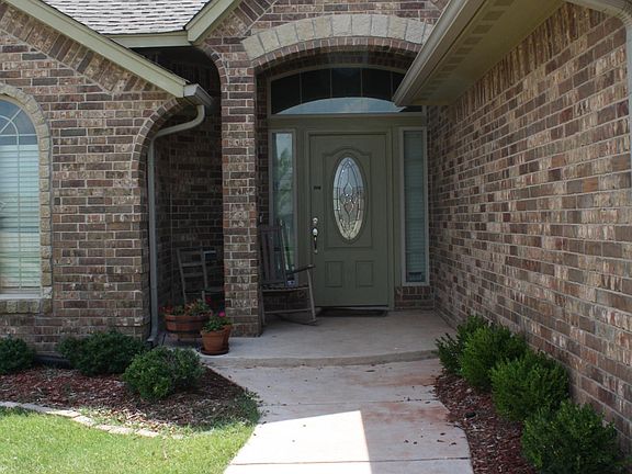 2nd image of 2415 SW Edinburough Dr