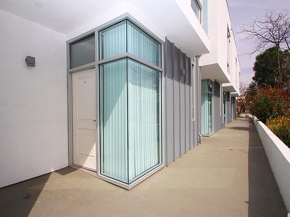 4th image of 1232 N Pacific Ave #C