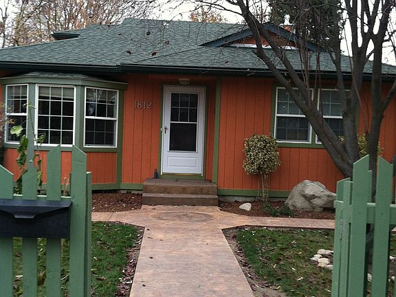 Front walkway 