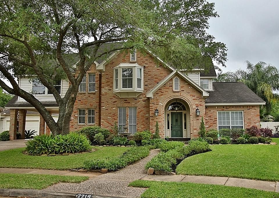 1st image of 2219 Leisure Ln