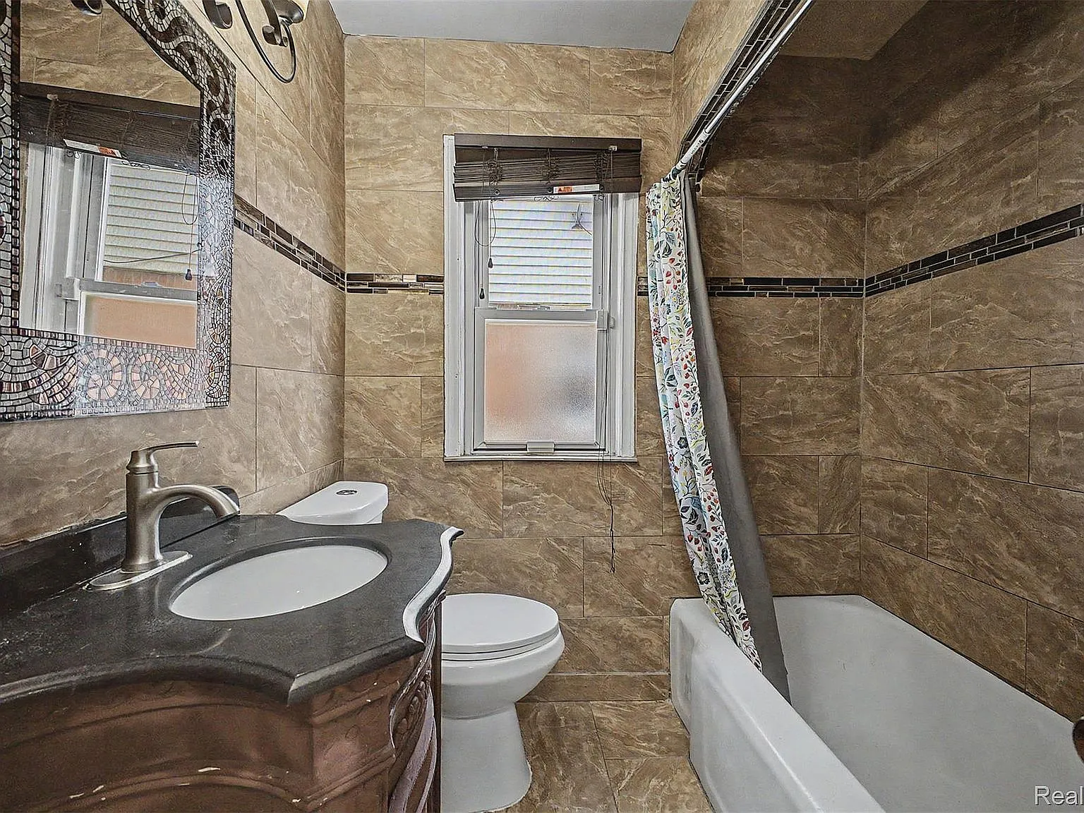 3 bed, 1200 sqft, $1,800 — Photo 4