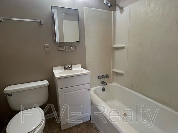 2nd image of 1827 Dayton St Unit E