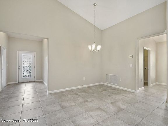 5th image of 1248 Dillard Dr SE