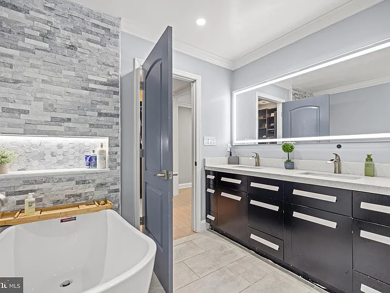 13908 Pleasant Grove Ct — Photo 31