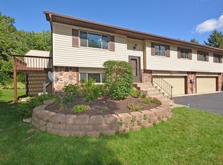 849 Martha Lake Ct, Shoreview, MN 55126