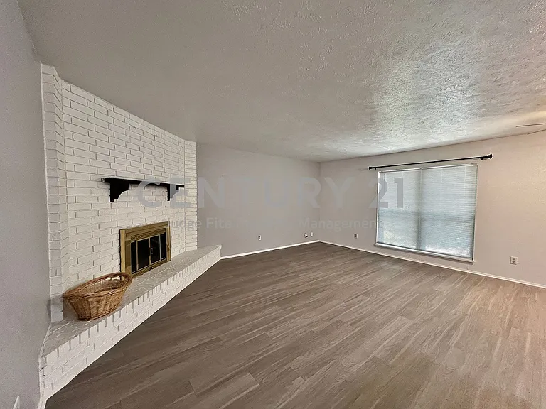 7127 Winterberry Dr — Photo 17