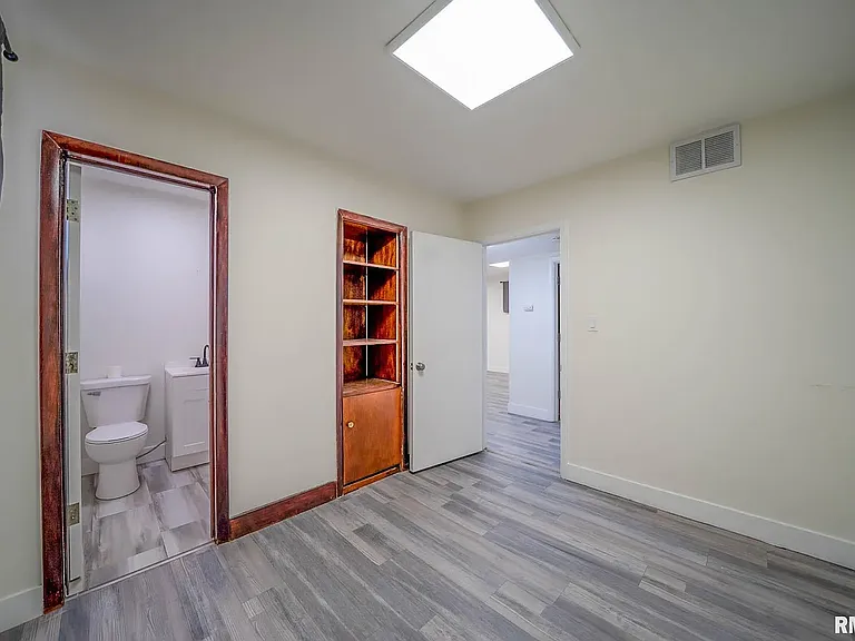 324 S James St — Photo 13