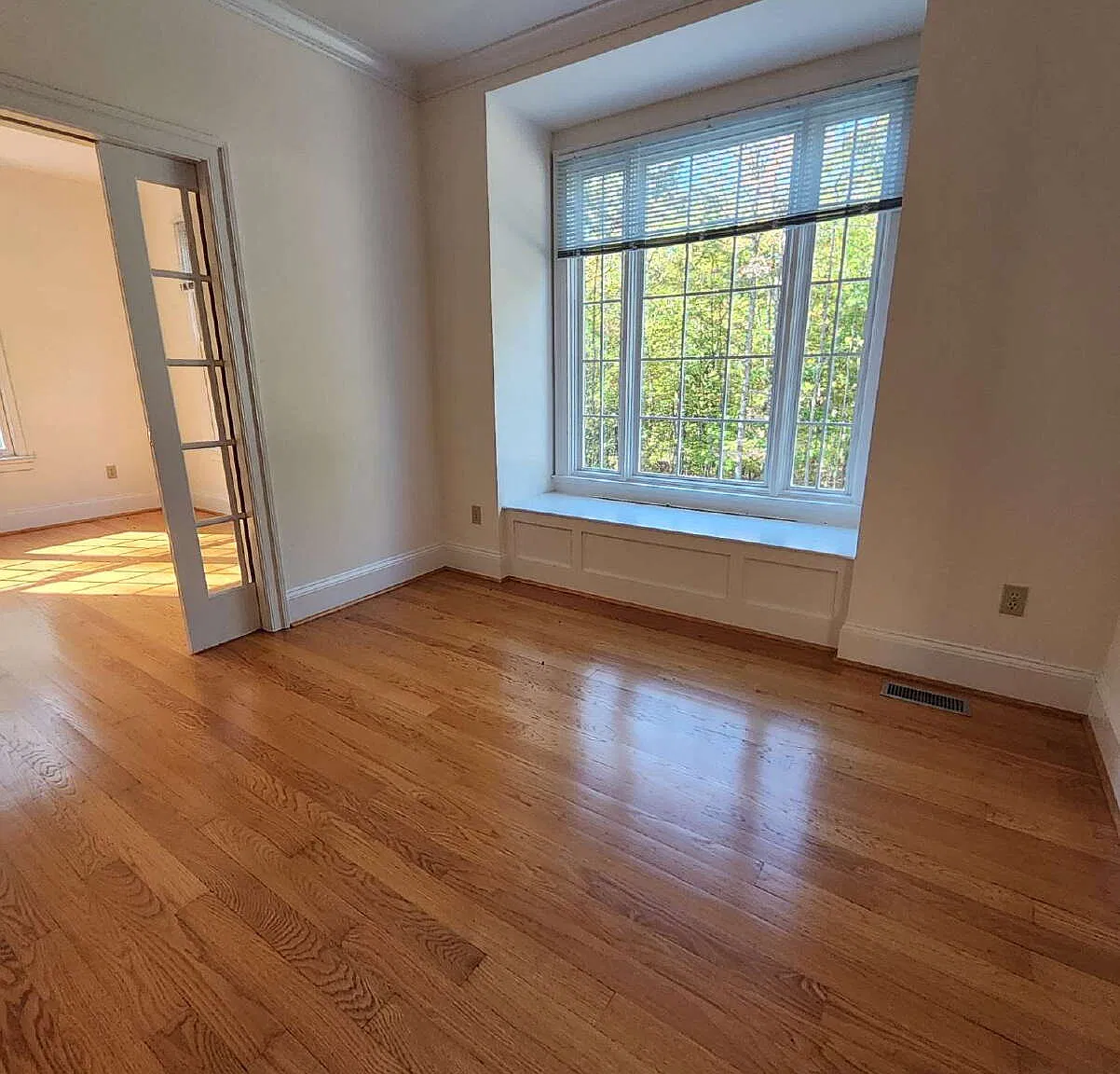 4 bed, 2.5 bath, $3,035 — Photo 3