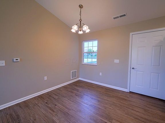 4th image of 8367 Taylor Chase Dr