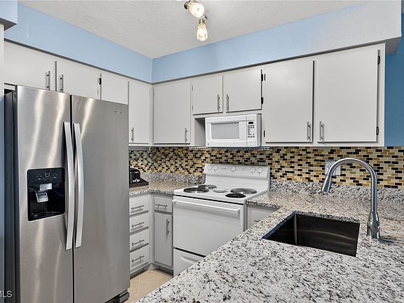 2nd image of 1100 Pondella Rd APT 811