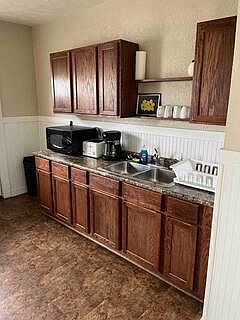 5th image of 29 Coldbrook St NE Unit 1