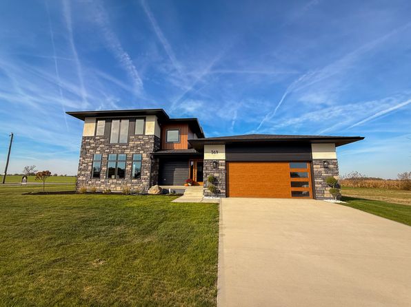 369 Meadow Glen Ave