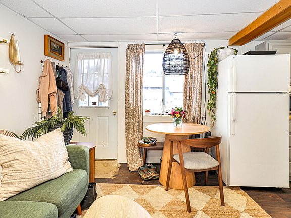 3rd image of 620 Crescent Avenue
