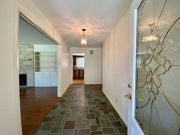 5th image of 509 N Brentwood Ln