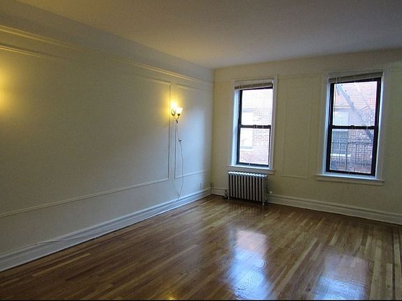 3rd image of 2357 31st Dr APT 6J