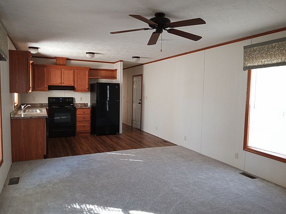 3rd image of 135 Heather Brook St