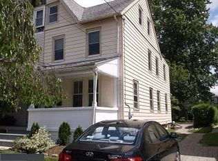 877 Penn St, Bryn Mawr, PA 19010