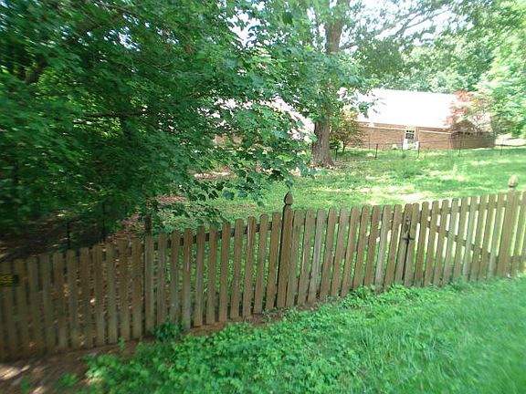 5th image of 5516 Timbercrest Trl