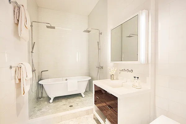 Rented by Sotheby's International Realty | media 9