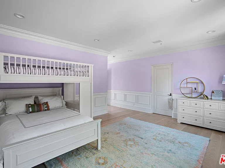 7160 Dume Dr — Photo 19
