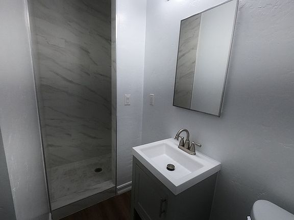 5th image of 170 Garrett Ave #1/2