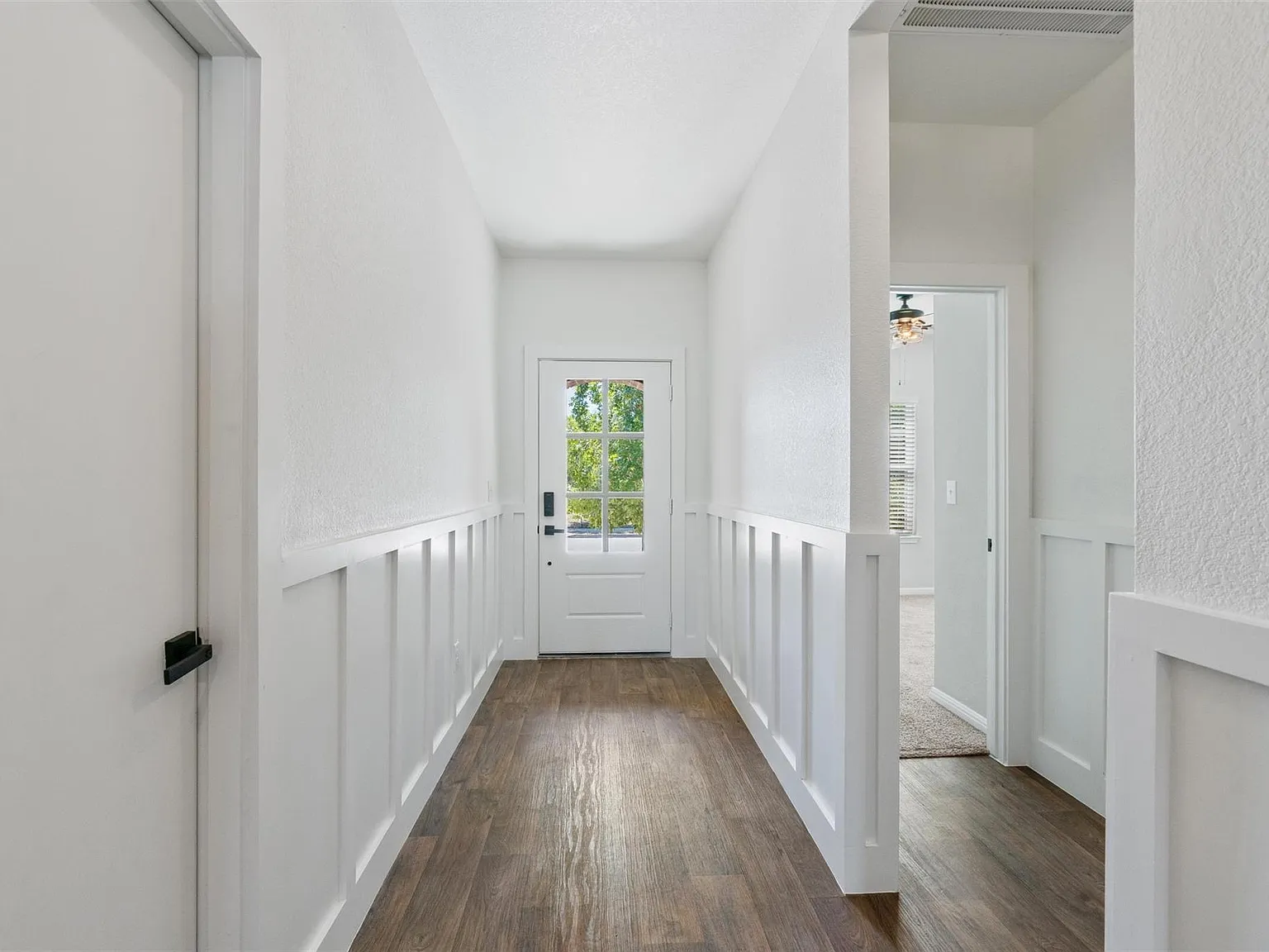 4 bed, 2.0 bath, 1871 sqft, $2,000 — Photo 3