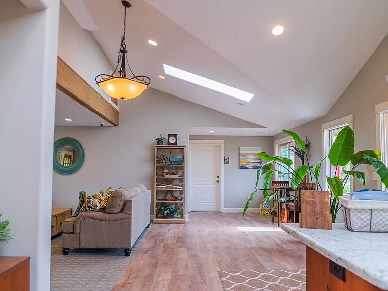 Aspen Grove Apartments — Photo 6