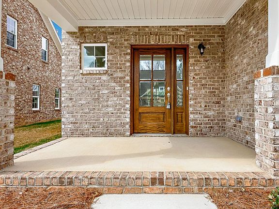 4920 Juniper Way Front Porch 1