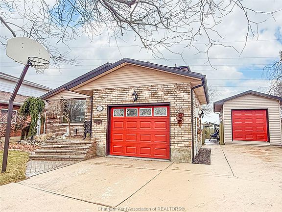 5th image of 112 Goldpark Rd