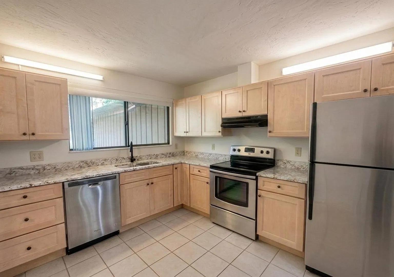 Fully Remodeled - 1620 NW 23rd Street (Maple Ridge) — Photo 3