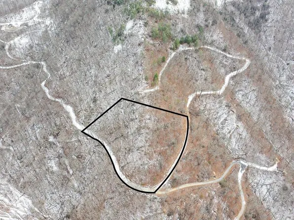 68 Parachute Rdg, Glenville, NC 28736