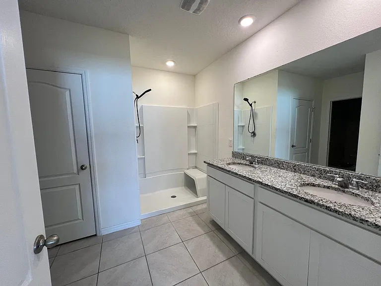 472 Lily Ln — Photo 16