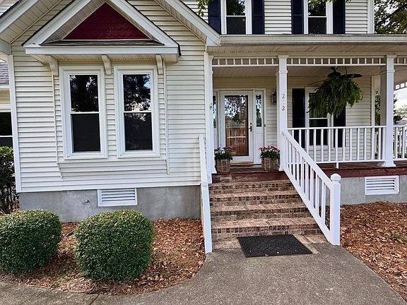 3rd image of 212 Copper Ln