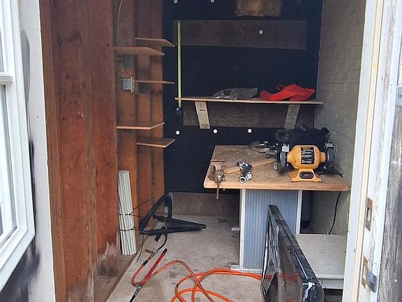 4th image of 7406 Bradbury Ave