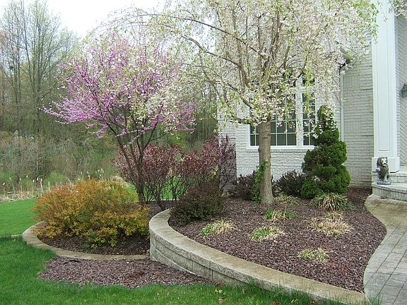 tier landscape front of home