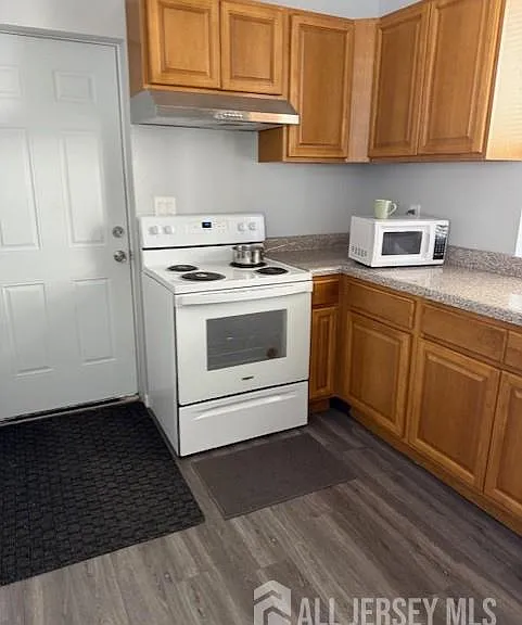 439 Barclay St #1 — Photo 1