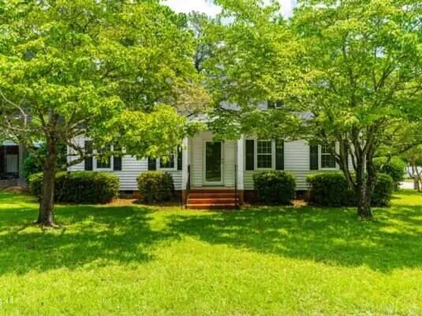 509 S McKay Ave, Dunn, NC 28334