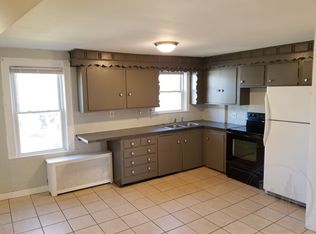 206 Knight St #2, Woonsocket, RI 02895